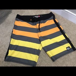 Quiksilver mens board shorts